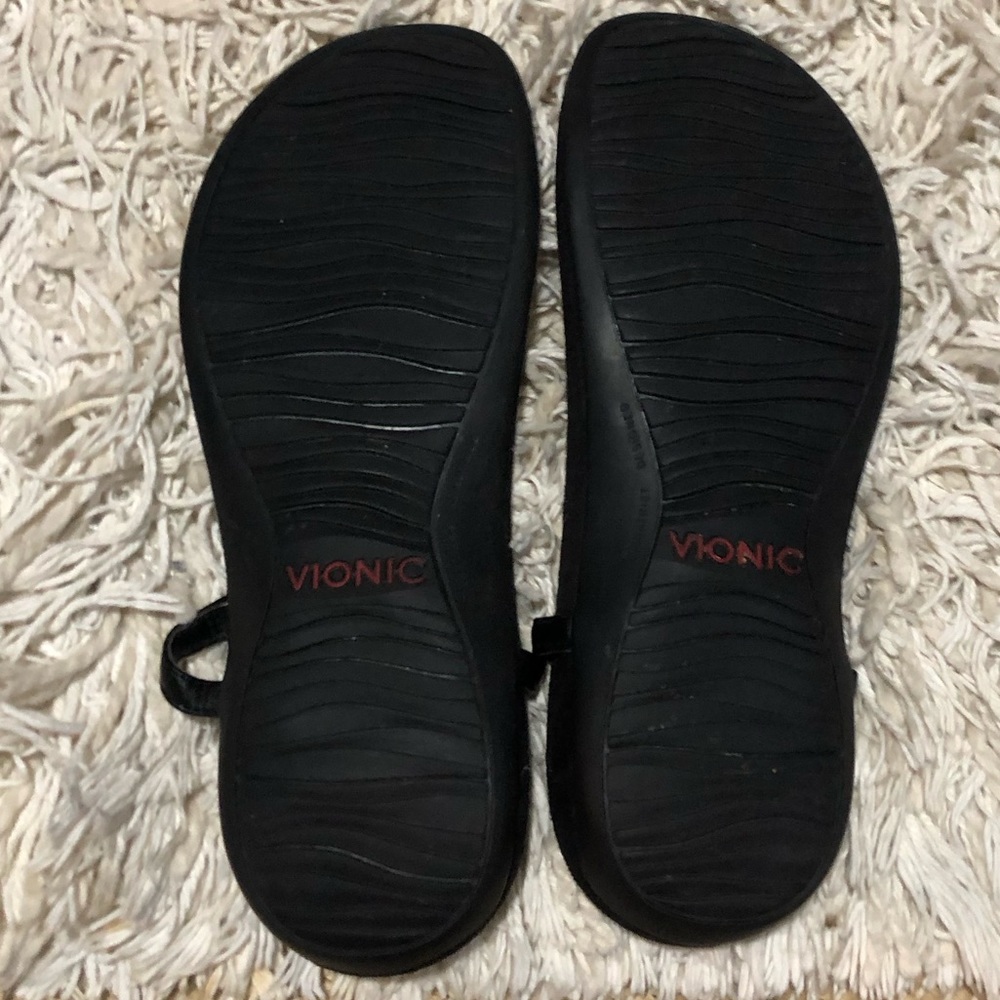 Vionic Sz 8 black leather sandals.Only worn a few times.Embellished gold t-strap - Picture 3 of 3